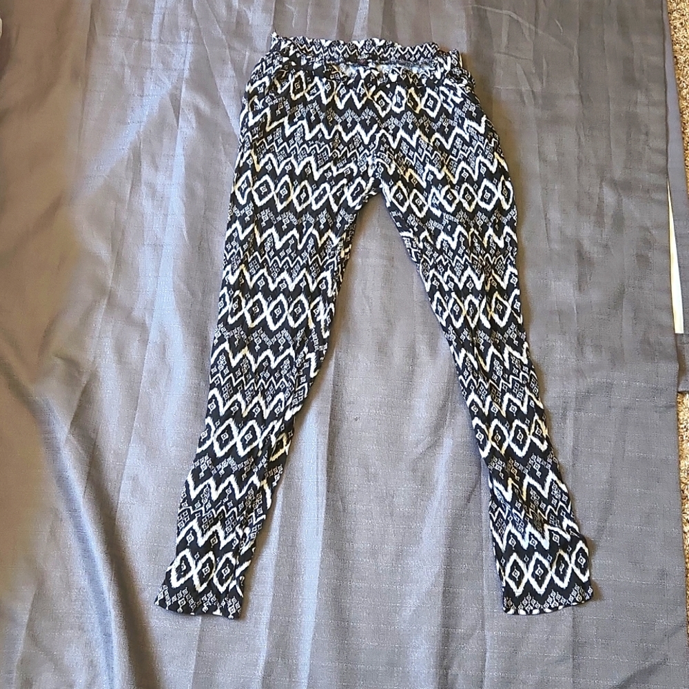 Small size joggers with pockets